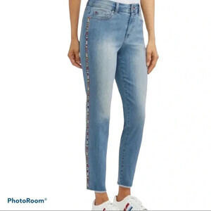 Love Ellen Degeneres dark blue embroidered floral trim loose hem high rise jeans